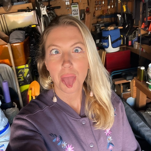 Meet your Posher, Jennifer - Picture 4 of 8